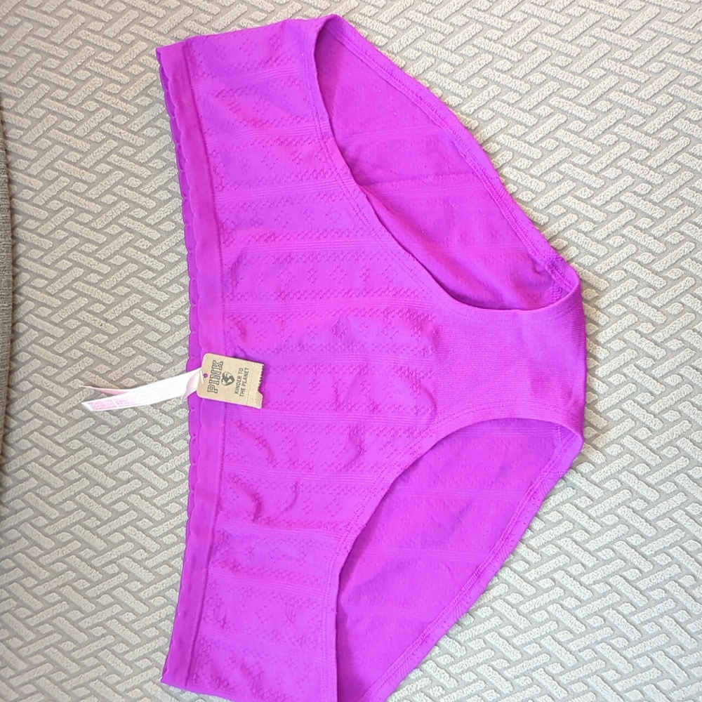 VICTORIA SECRETS Hipster Panties NWT